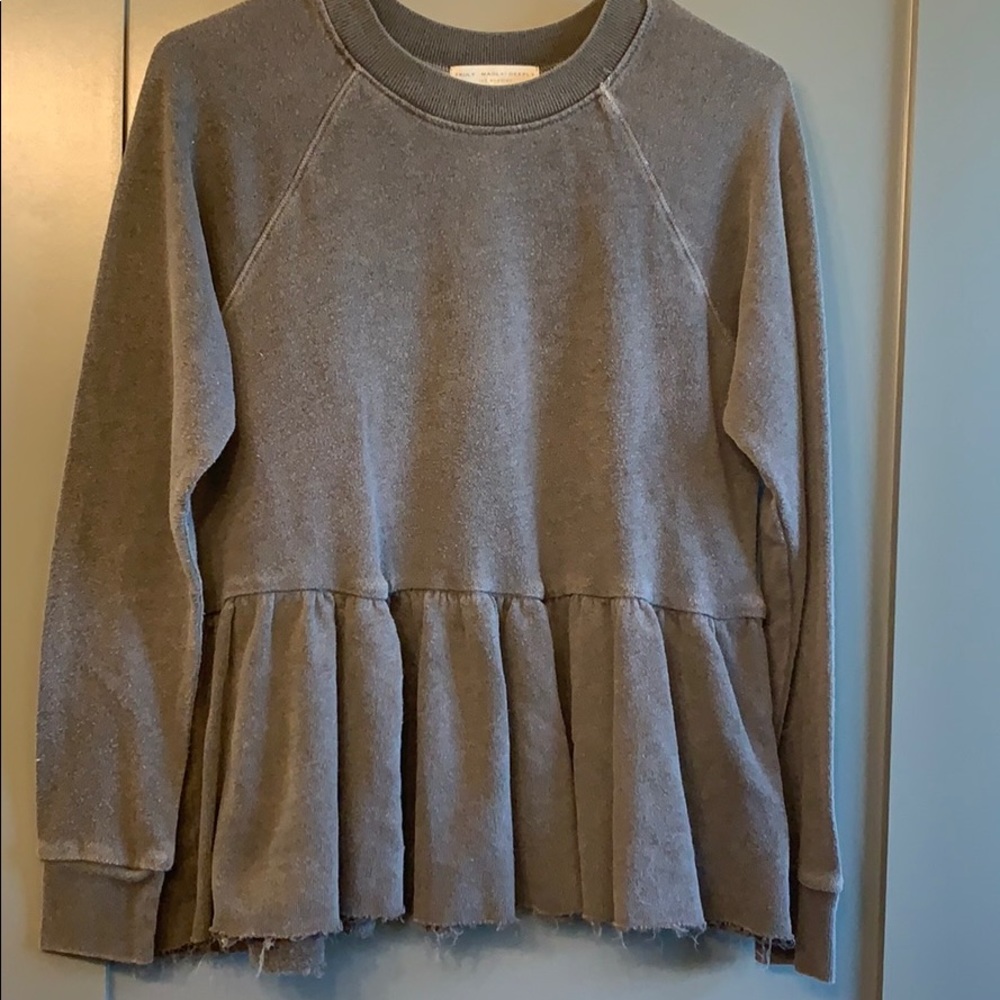 Long sleeve sweater shirt